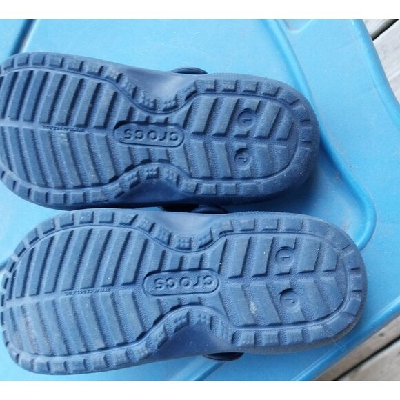 Kids Crocs Classic Lined Clogs Navy Size 1 With Fuzzy Gray Lining & Strap - Picture 5 of 5